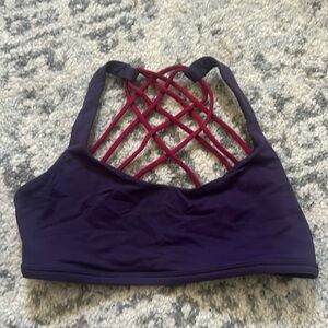 Lululemon sports bra